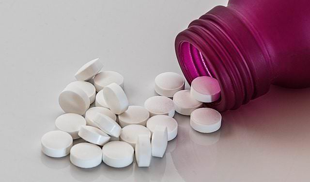 pills-384846_640