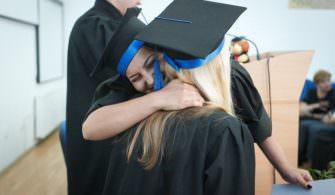 graduation-2038864_640